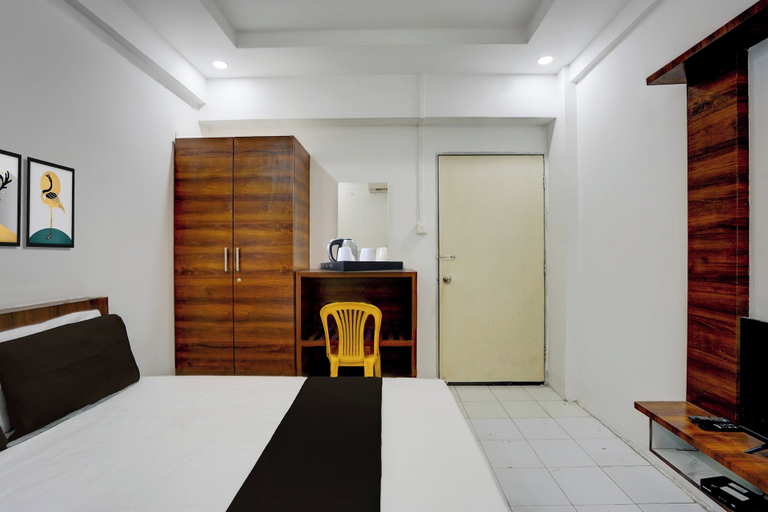 Room 5, Collection O Warje Pune Formerly Choice, Pune