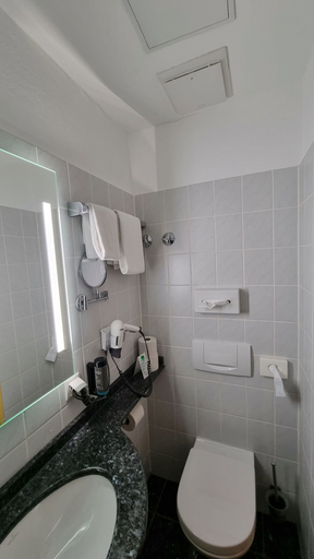 Bathroom 5, Edel Weiss Hotel und Restaurant, Bremen