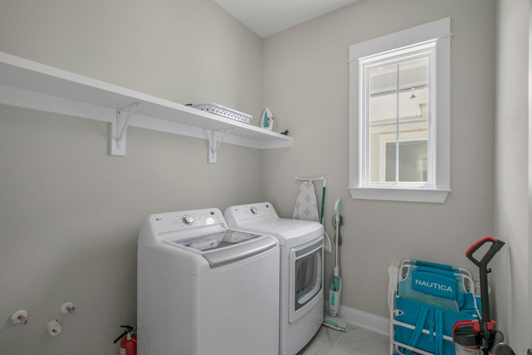 Bathroom 4, Summer Salt 24170, Baldwin