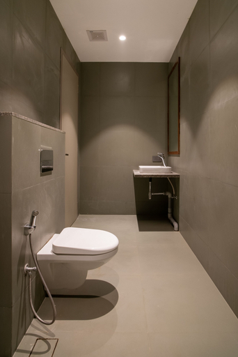 Bathroom 4, Hotel Shagun Farm Raipur, Raipur