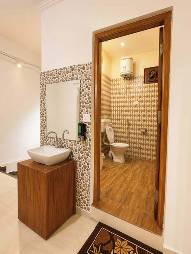 Bathroom 4, Casa Cloud, Dehradun