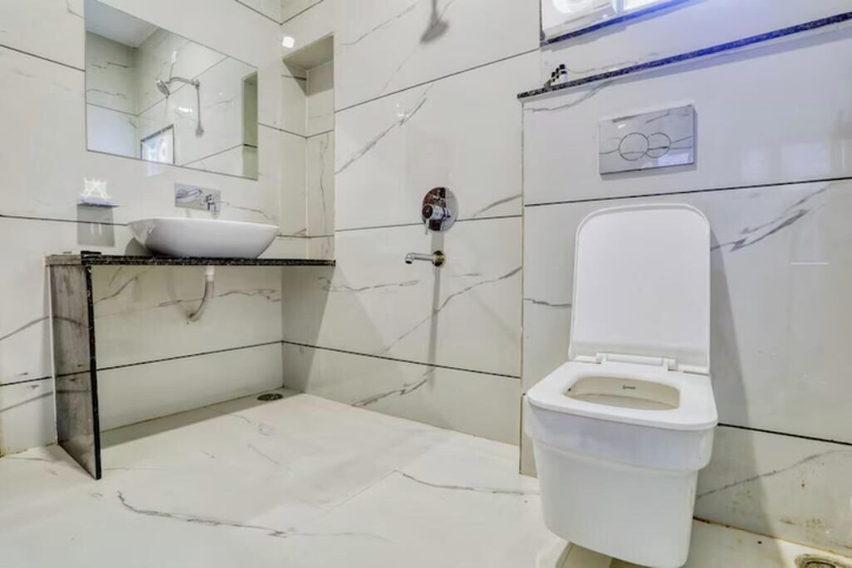 Bathroom 4, Hotel B Fine, Indore