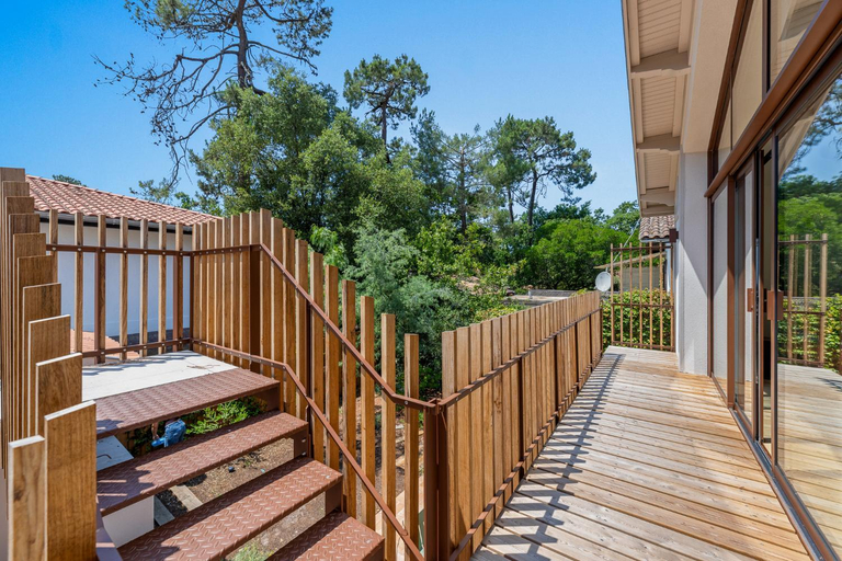 Facilities 3, Villa d'architecte - chaleureuse et familiale, Gironde