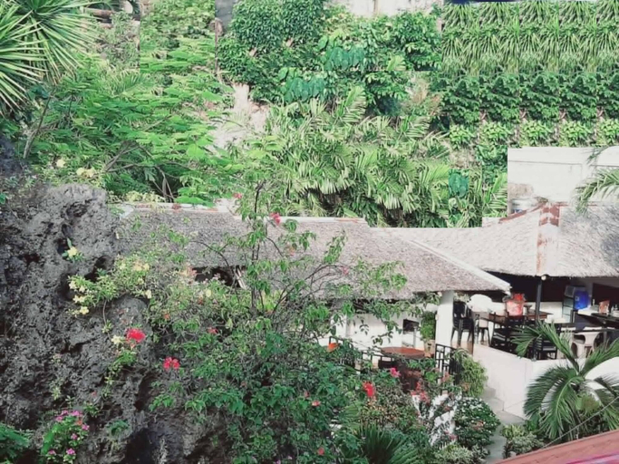 Outdoor dining 5, Avana Hills Boracay Prime - Loft, Malay