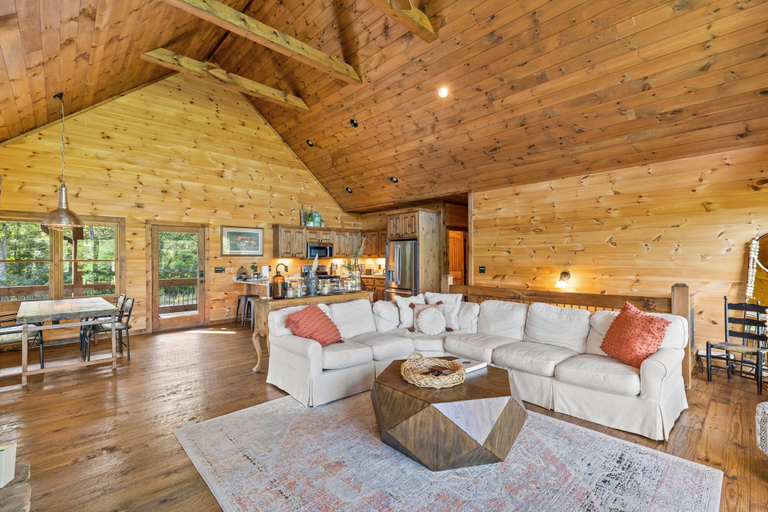 Room 3, Surreal Views Outdoor Fireplace Pool Table Hot Tub, Fannin