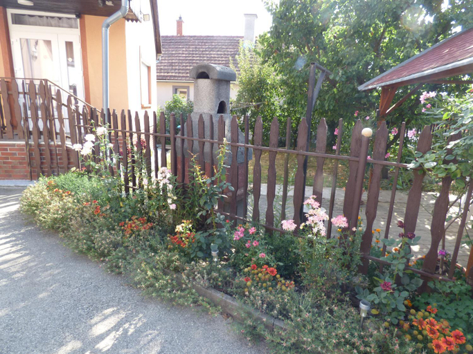 Others 5, Kovacs Vendeghaz, Pacsa/Zalaegerszeg