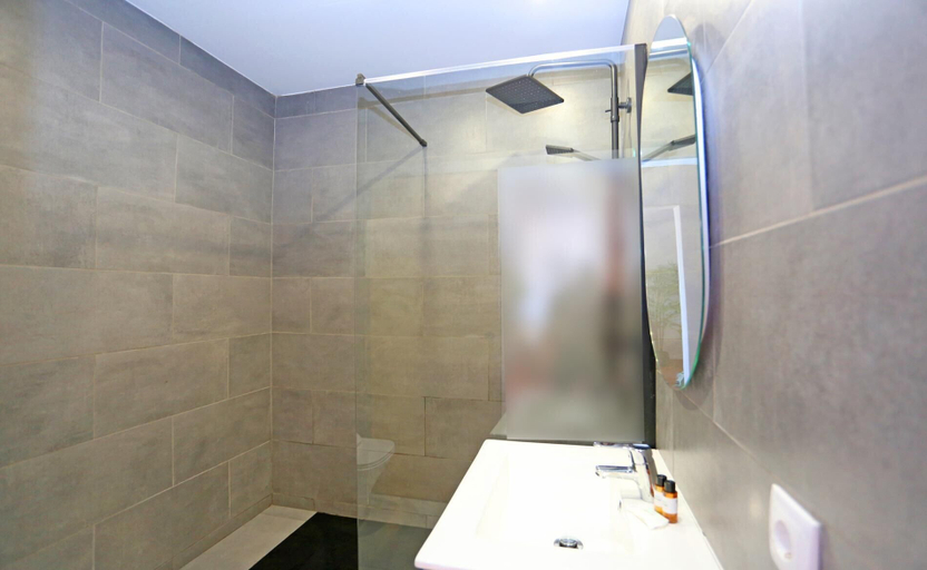 Bathroom 3, A06 - Seaview 1 Bed Apartment by DreamAlgarve, Lagos