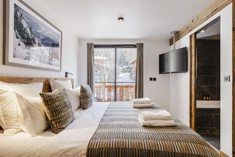 Bedroom 2, Chalet Black Squirrel, Haute-Savoie