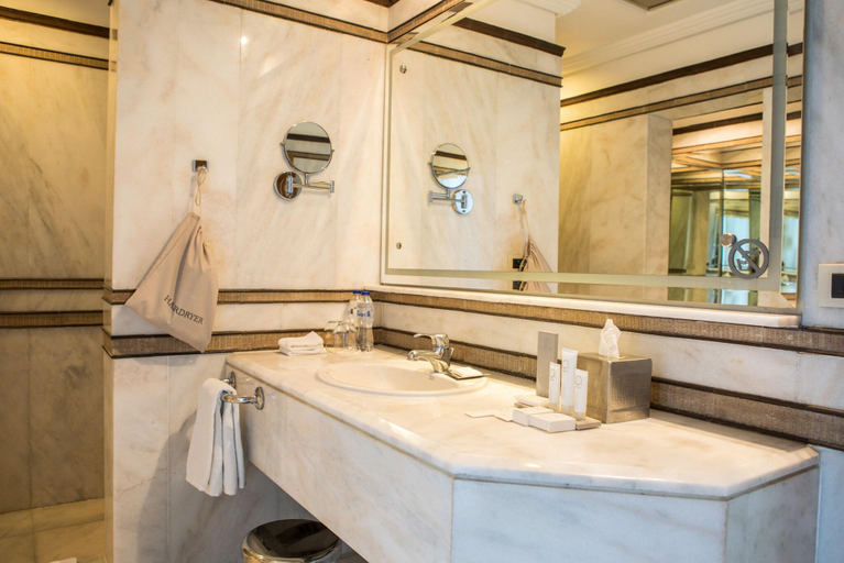 Bathroom 5, Catalonia Santo Domingo, Distrito Nacional