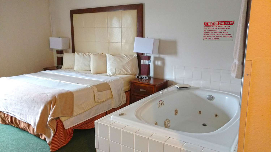 Bathroom, Americas Best Value Inn Zumbrota, Goodhue