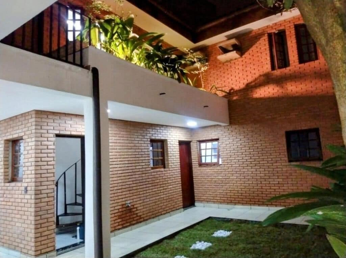 Exterior detail, CasaVilla Nova, São Paulo