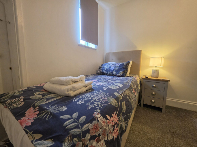 Bedroom 3, The Burford Hideaway, Nottingham