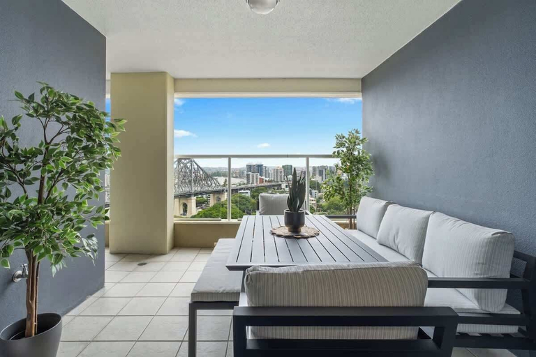 Interior 2, The Executive! 1bed, 1bath, 1car, Views ~ CBD, Brisbane