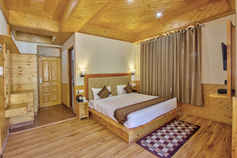 Bedroom 2, Hotel Ritu Regency, Kullu