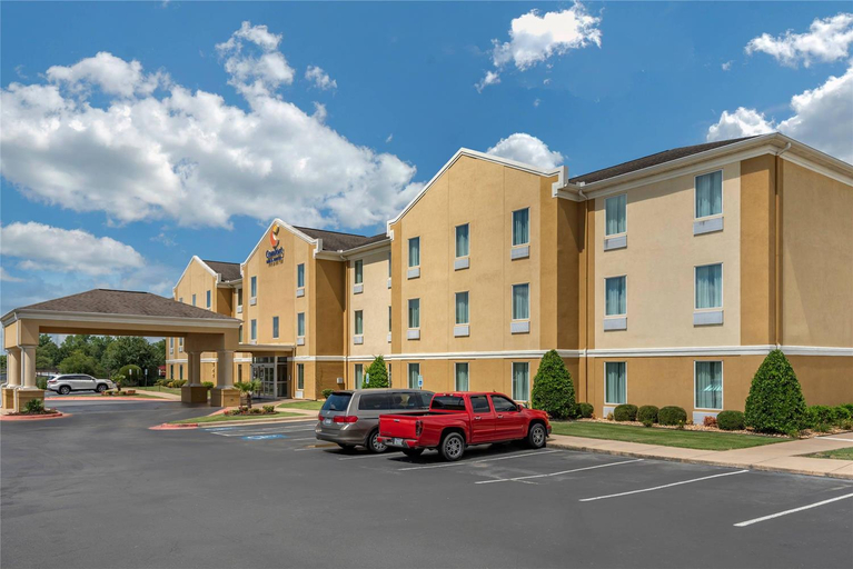 Exterior & Views 2, Comfort Inn & Suites Bryant - Benton, Saline