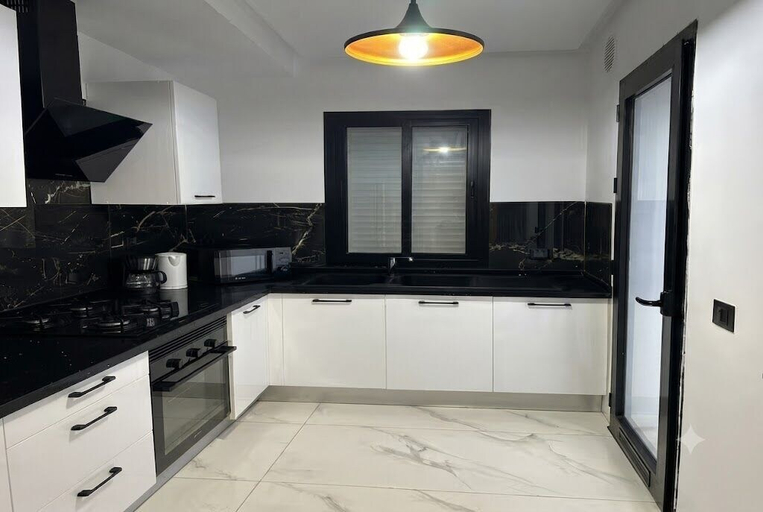 Private kitchen 4, sandra 29, Bouhaira