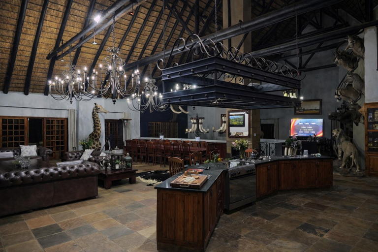 Food & Drinks 4, Sable Mountain, West Rand