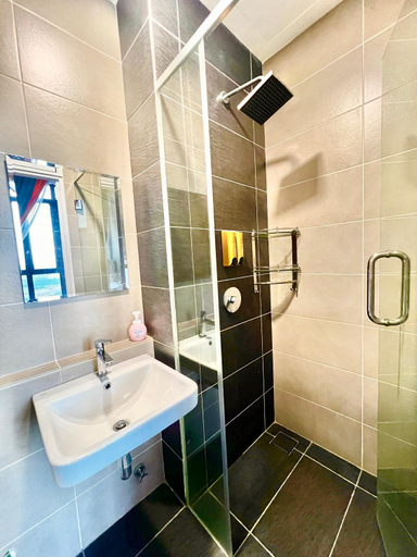 Bathroom 4, Legoland-HappyRainbow Suit@D'Pristine-8px lakeview, Johor Bahru