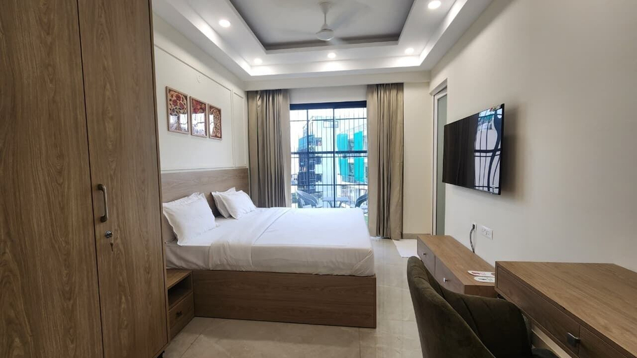 Room 1, Urban Alcove Executive Suites by Luxe 8, Gurgaon