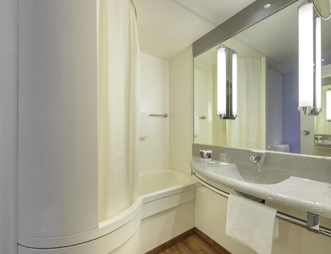 Bathroom 4, Mercure Hotel Berlin City West, Berlin
