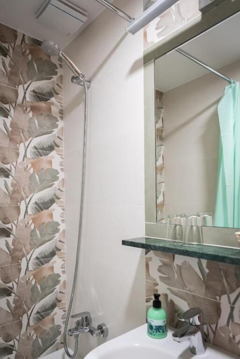 Bathroom 5, Hostal San Antonio, Madrid