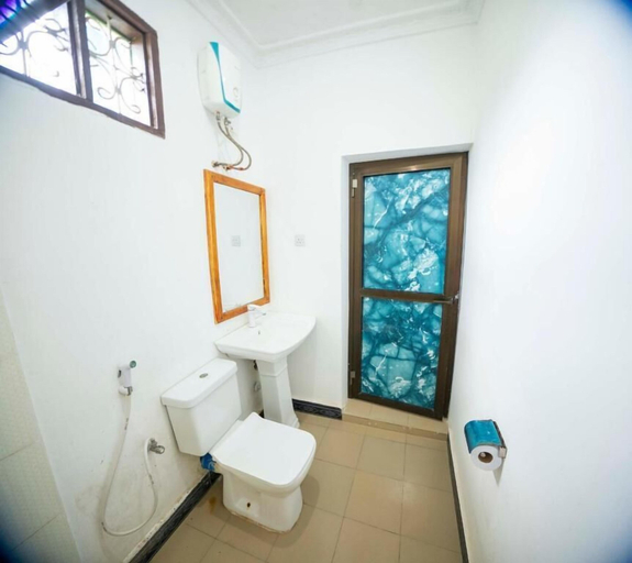 Bathroom 3, Mangapwani Beach Villa, Kaskazini 'B'