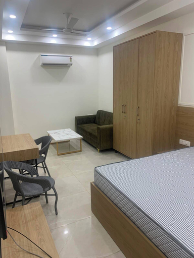 Room 3, Urban Alcove Executive Suites by Luxe 8, Gurgaon