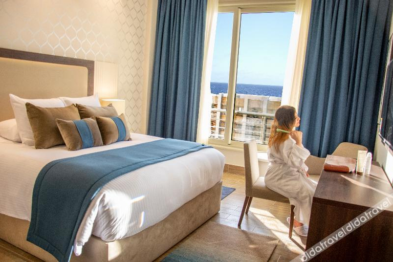 Bedroom 3, Helnan Mamoura Hotel & Events, Al-Muntazah