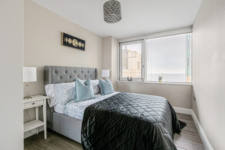 Room 5, Gorgeous AP Next to Pier Beach, Brighton and Hove