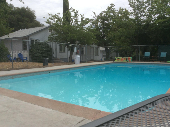 Sport & Beauty, Clearlake Cabins & Boat Parking, Lake