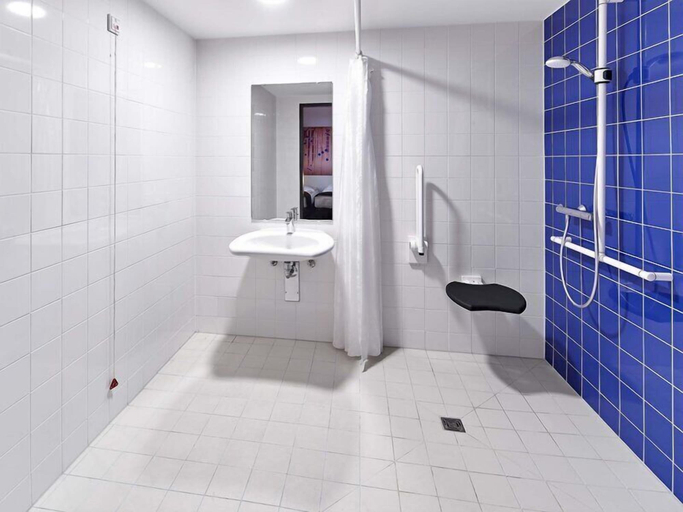 Bathroom 5, B&B Hotel Köln-Troisdorf, Rhein-Sieg-Kreis