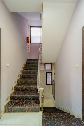 Lobby 4, Hotel Evanka by Navvarsh, Indore