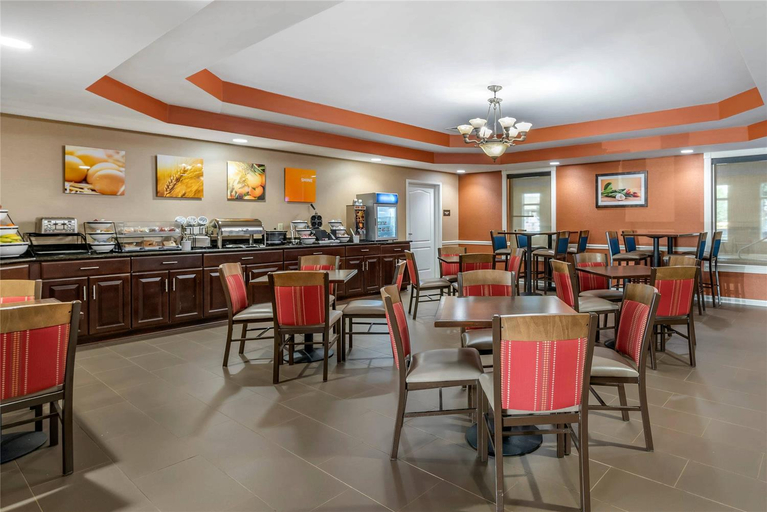 Food & Drinks 4, Comfort Inn & Suites Bryant - Benton, Saline