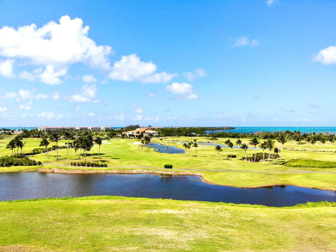 Golf 5, Villa Gaviota with private pool by Otium
