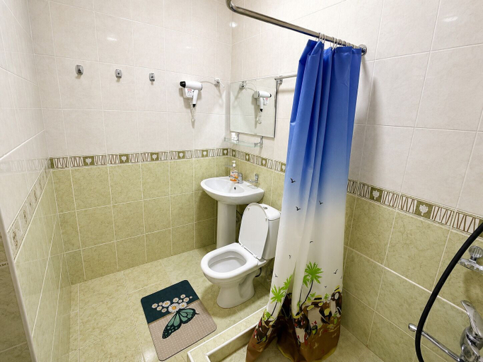 Bathroom 4, Sarbon Hotel, Tashkent City