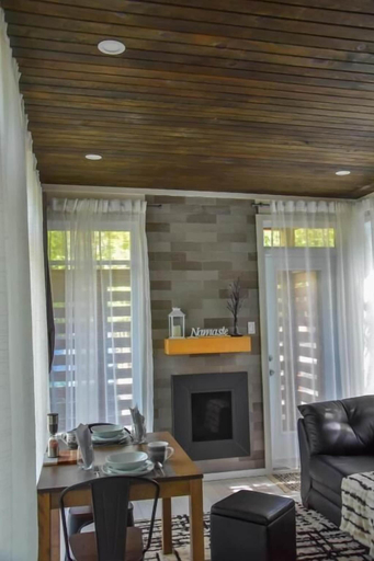 Living area 5, Natur'Eau Chalets & Spa, D'Autray