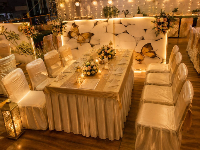 Banquet hall 3, The Regaal - 5 mins from Railway Station, Jalgaon