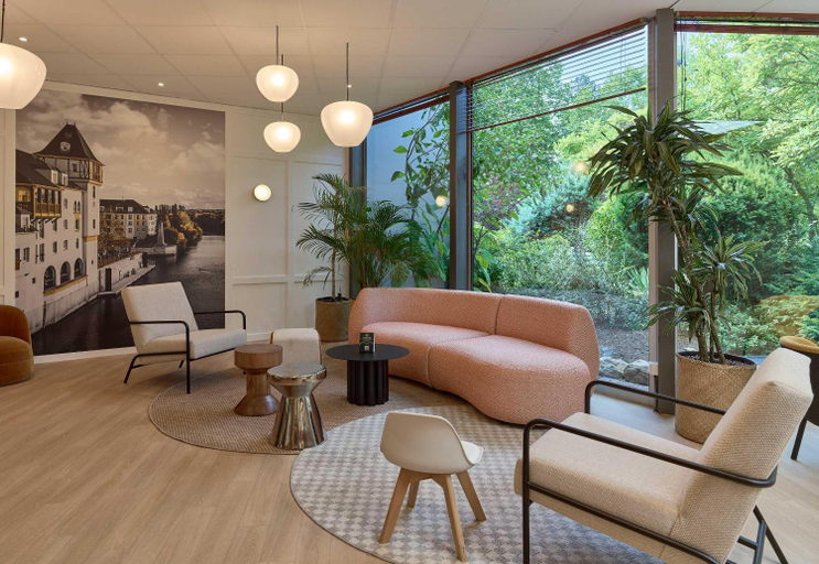 Public Area 2, B&B HOTEL Cergy Port 4 etoiles, Val-d'Oise