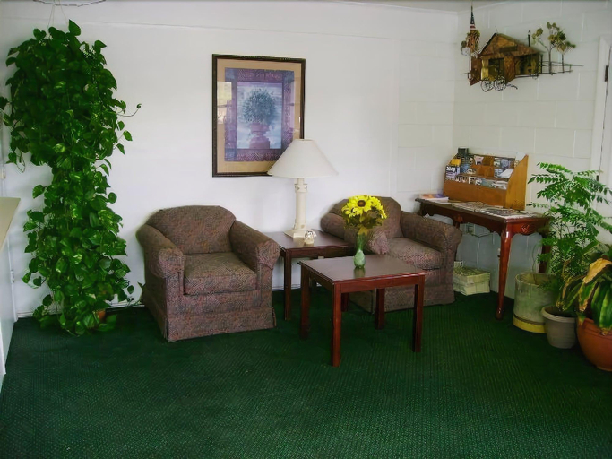 Others 5, Sherwood Motel, Craven