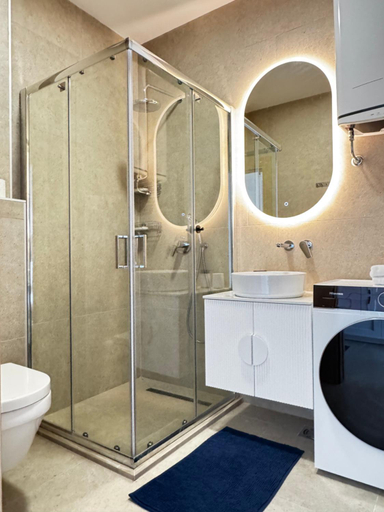 Bathroom 3, Sky & Sea Apartment