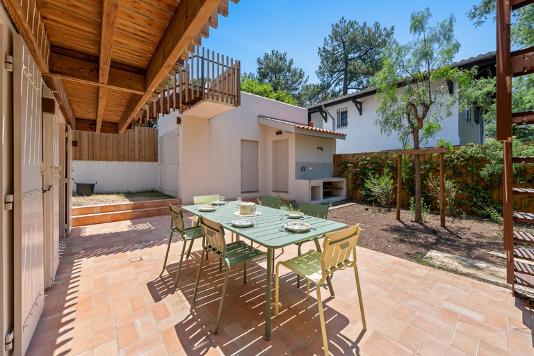 Facilities 4, Villa d'architecte - chaleureuse et familiale, Gironde