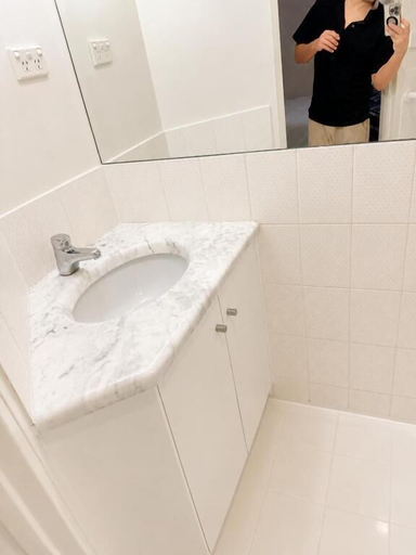 Bathroom 3, Hobart City Hotel, Hobart