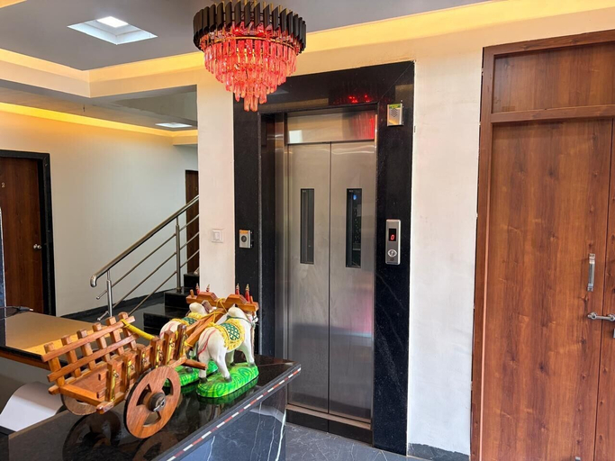 Interior 5, Shree Siddhivinyak Executive Lodging, Satara