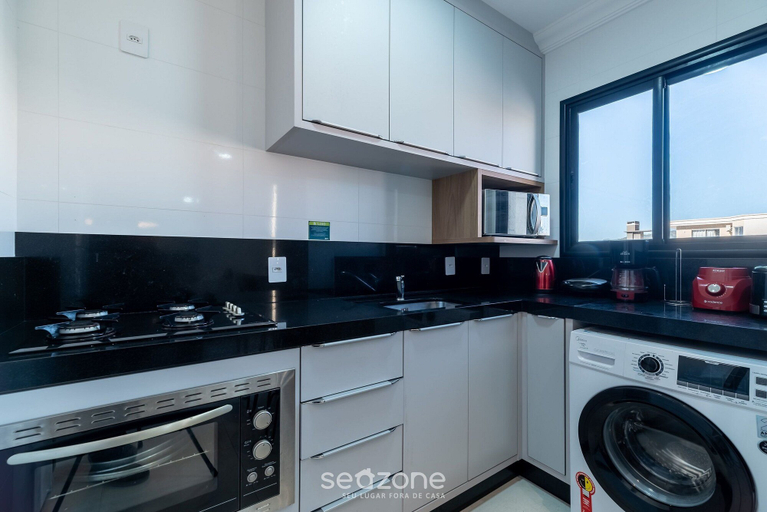 Private kitchen, 2B Apt w/ Barbecue by the sea Uml0104, Bombinhas