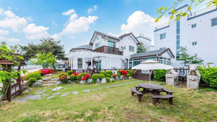 Exterior & Views, Marina Pension, Hwaseong