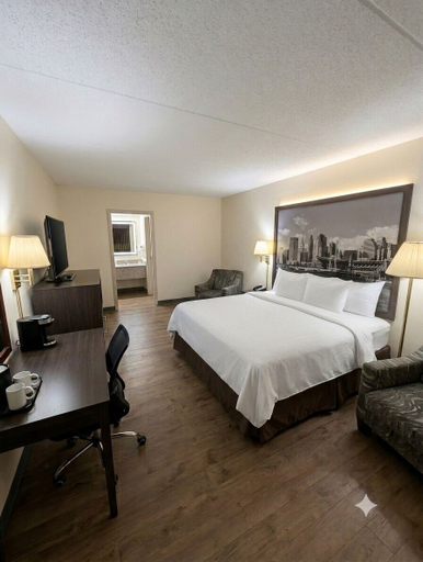 Bedroom 2, Lunar Inn, Auglaize