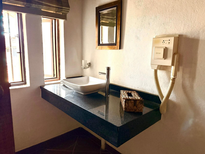 Bathroom 5, Blue Mountain Estate, Ehlanzeni