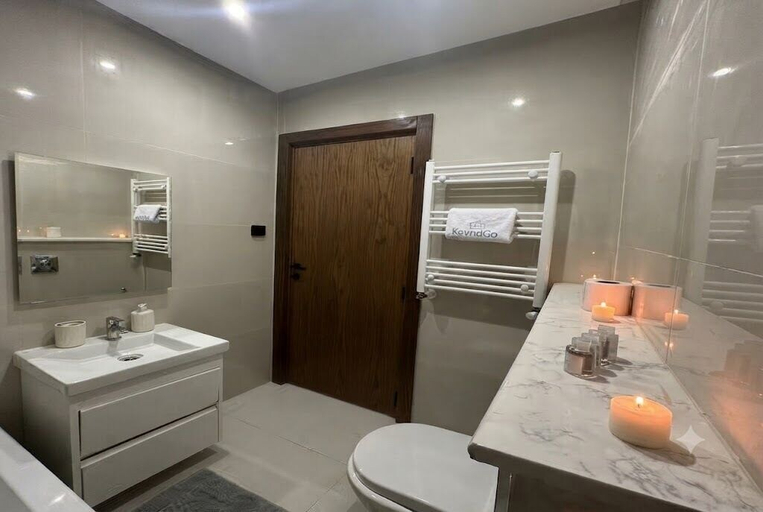 Bathroom, sandra 29, Bouhaira