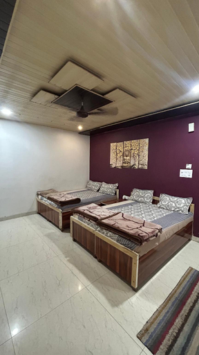 Others 3, HOTEL MEERA, East Nimar