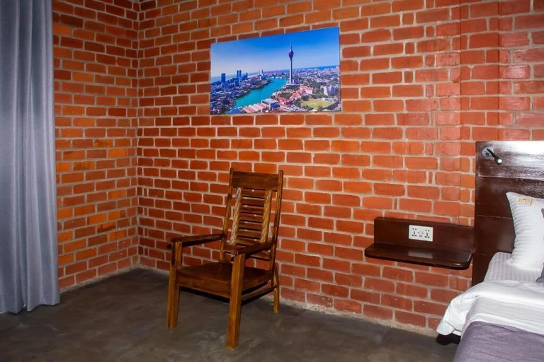 Room 2, BigJ Villas Nilaveli, Kuchchaveli